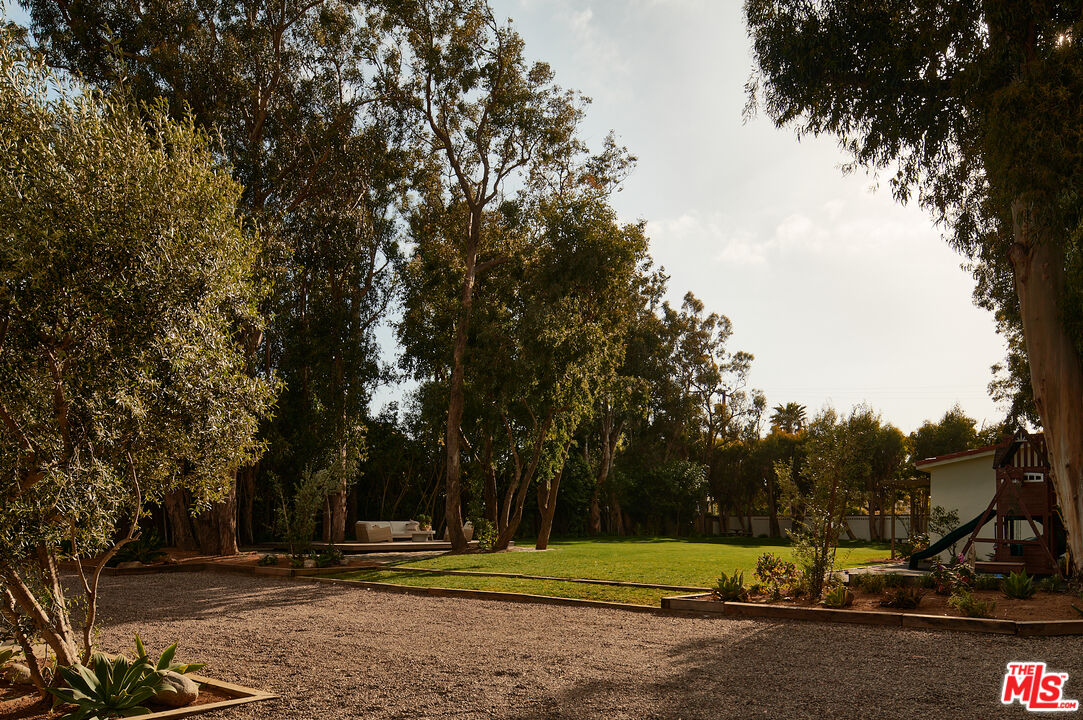 6930 Dume Drive Malibu, CA 90265 - Photo 27 of 34 a view of a street