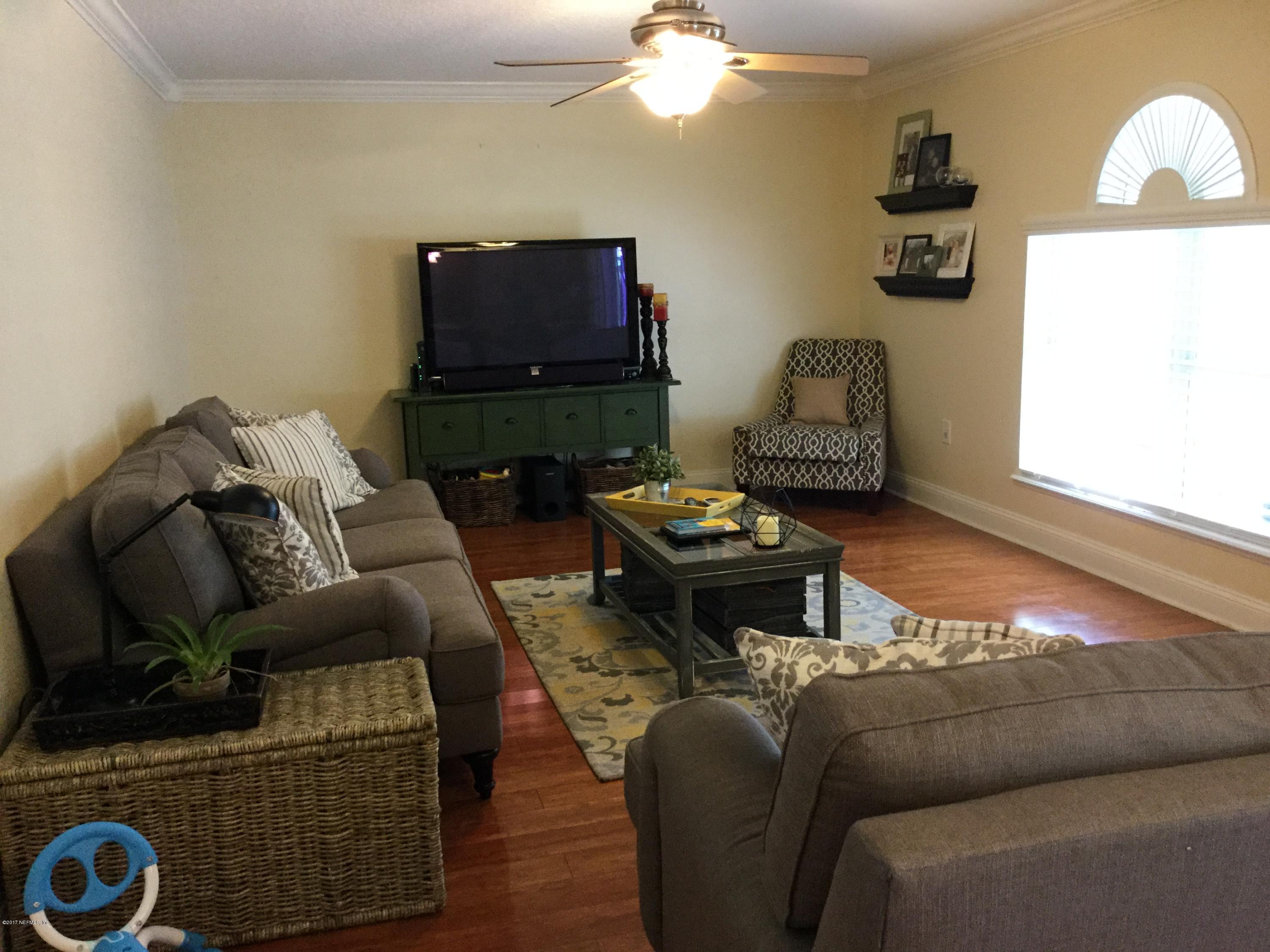 76319 Longleaf Loop Yulee, FL 32097 - Photo 3 of 11 IMG_1815