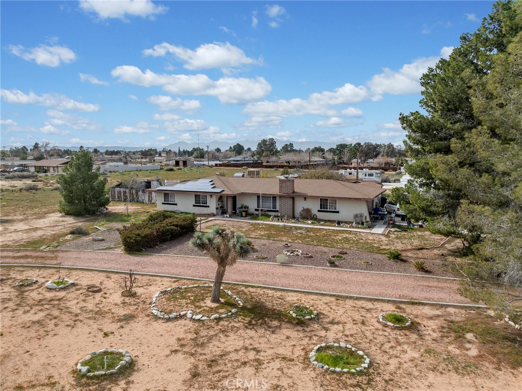 20865 Tonawanda Road Apple Valley, CA 92307 - Photo 2 of 16