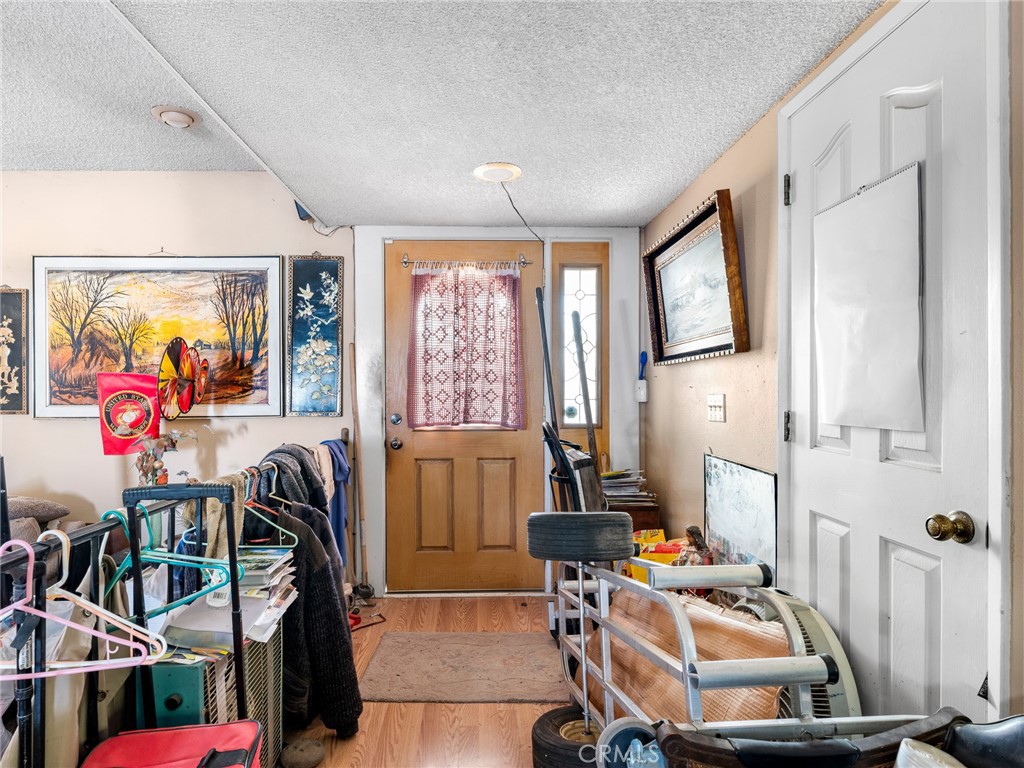 20865 Tonawanda Road Apple Valley, CA 92307 - Photo 3 of 16