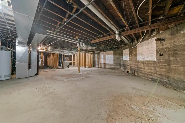 $324,900 | 909-911 Ridge Avenue, Rockford, IL 61103