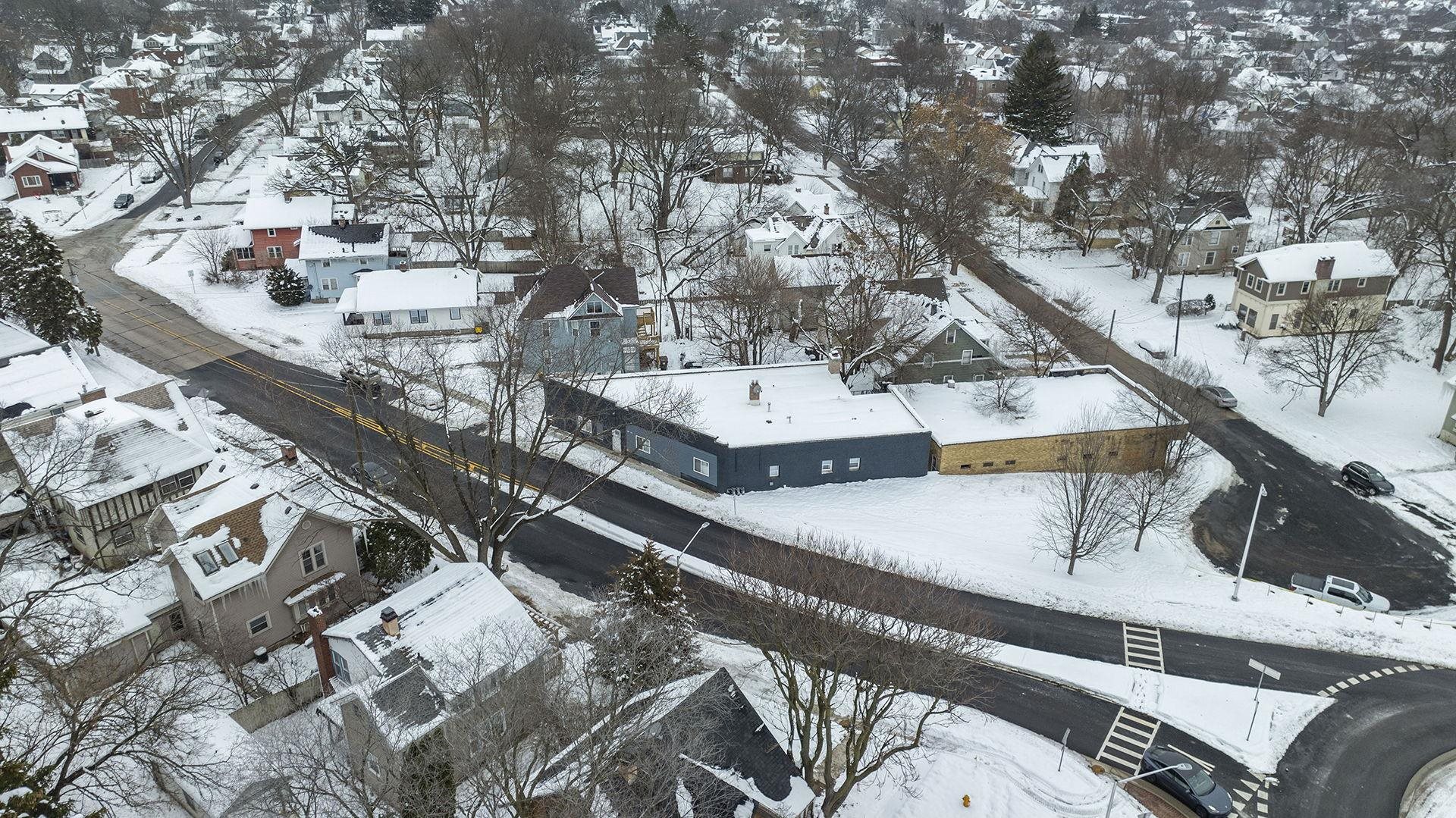 909-911 Ridge Avenue Rockford, IL 61103 - Photo 24 of 25 a view of a city from a terrace