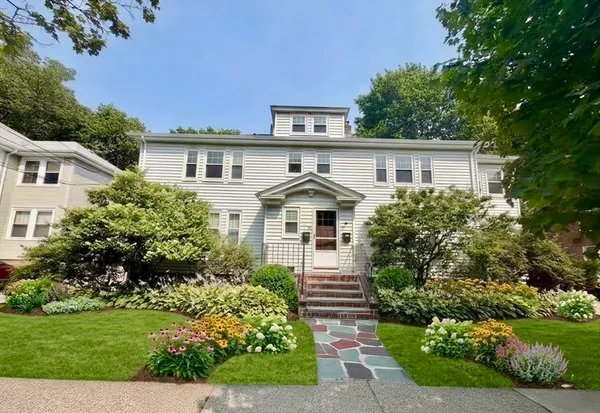 $3,000 | 54-56 Noble Street, Unit 5454, Newton, MA 02465