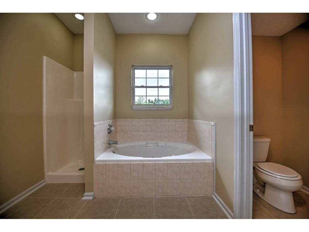 144 East Ravine Road, Unit 144 Kingsport, TN 37660 - Photo 5 of 31 Photo 5