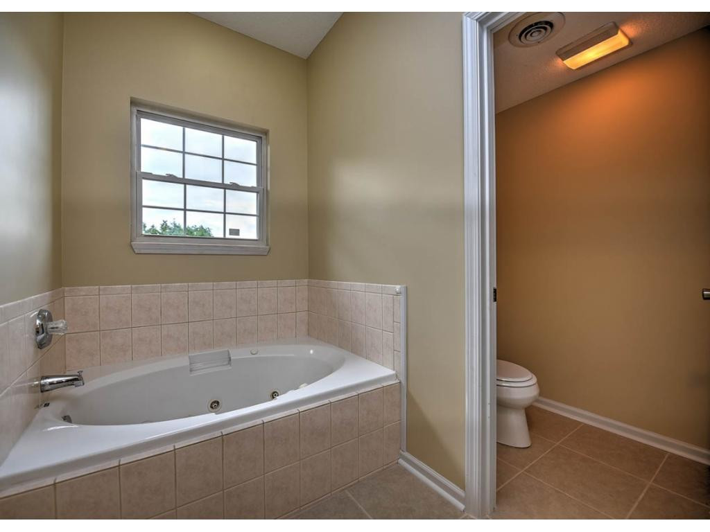 144 East Ravine Road, Unit 144 Kingsport, TN 37660 - Photo 6 of 31 Photo 6