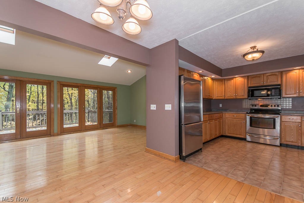10240 Mayfield Road Chesterland, OH 44026 - Photo 4 of 30