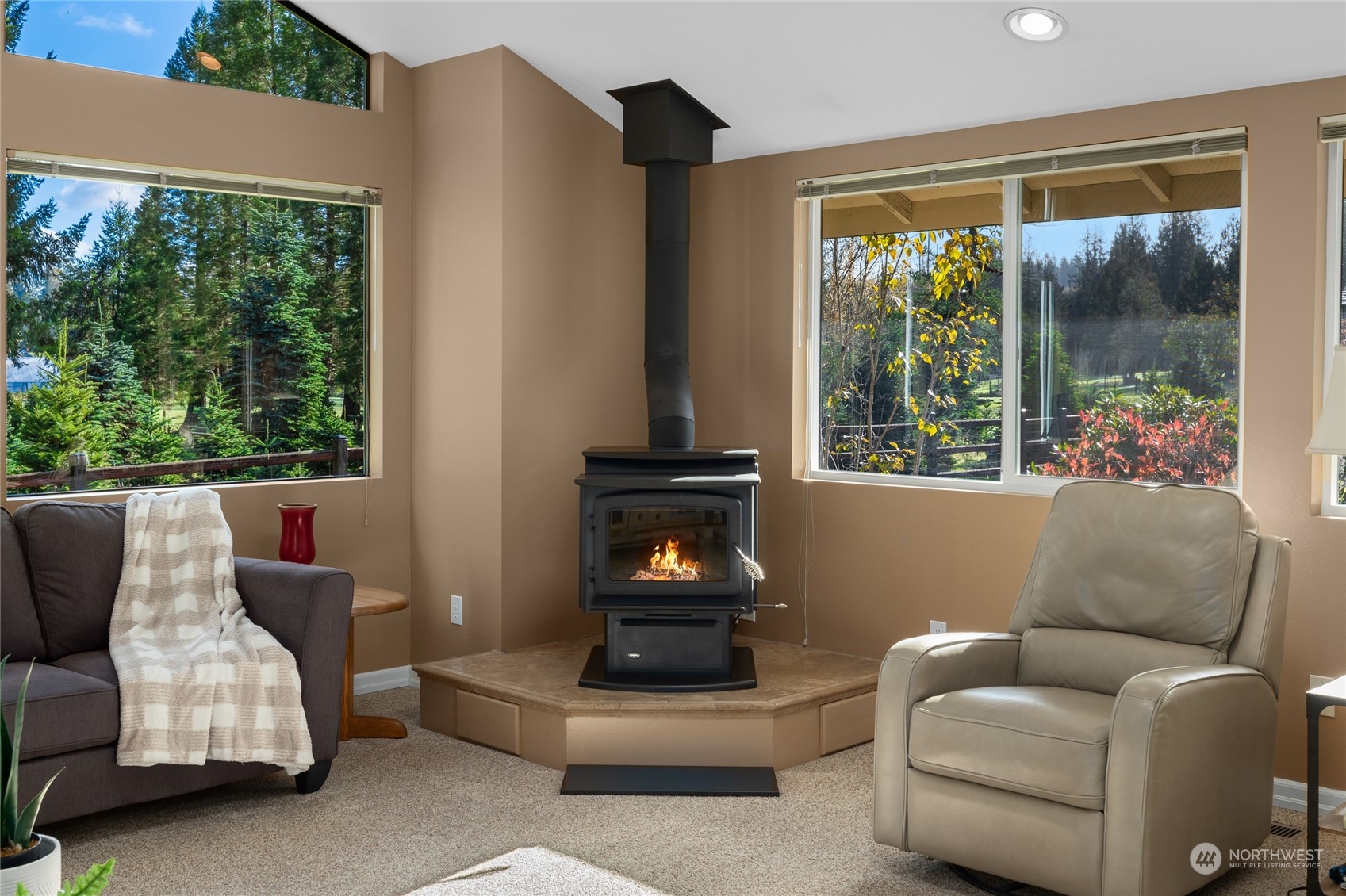 26417 Southeast 200th Street Maple Valley, WA 98038 - Photo 10 of 38 a living room with furniture and a window