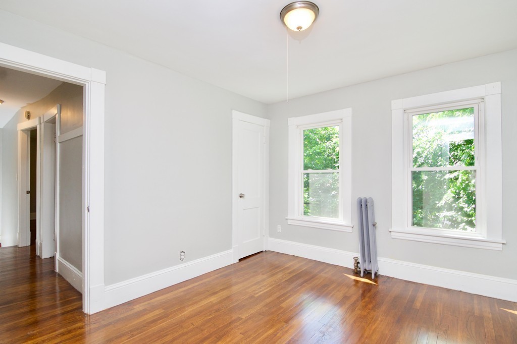 187 Quincy Street Springfield, MA 01109 - Photo 18 of 28 Gallery Image 18