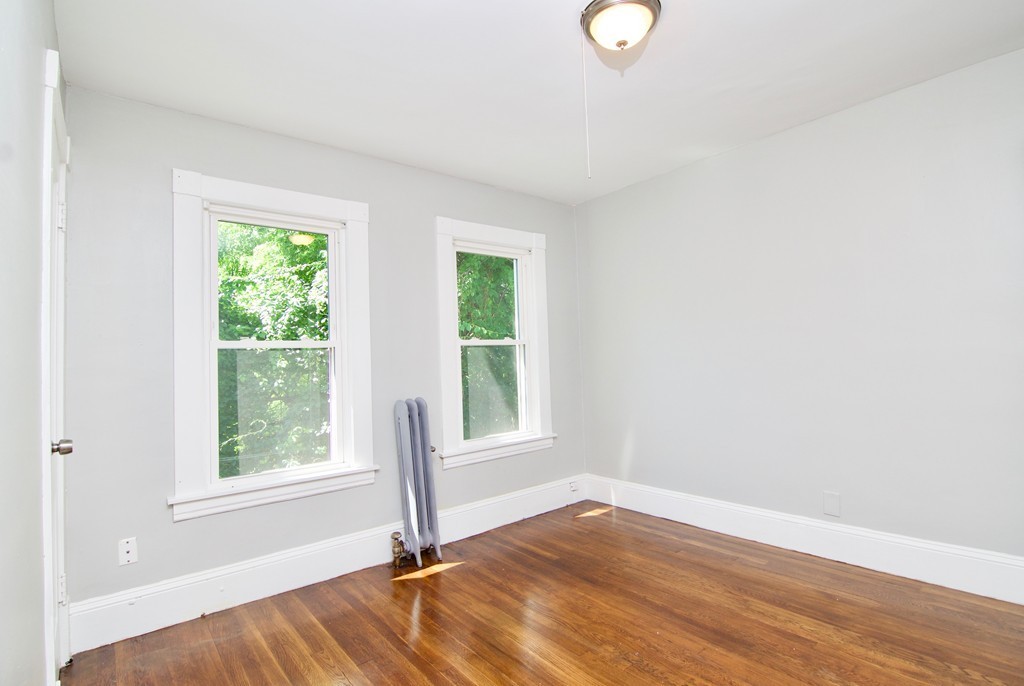 187 Quincy Street Springfield, MA 01109 - Photo 19 of 28 Gallery Image 19