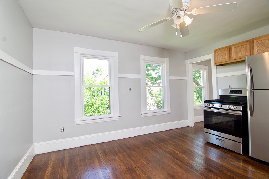 187 Quincy Street Springfield, MA 01109 - Photo 5 of 28 Gallery Image 5