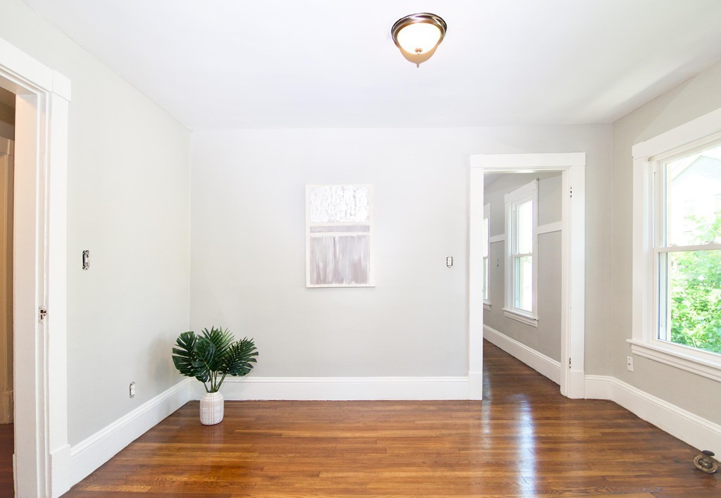 187 Quincy Street Springfield, MA 01109 - Photo 8 of 28 Gallery Image 8