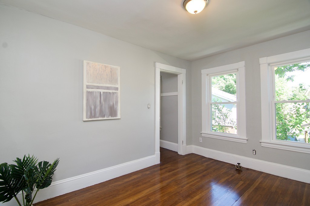 187 Quincy Street Springfield, MA 01109 - Photo 9 of 28 Gallery Image 9