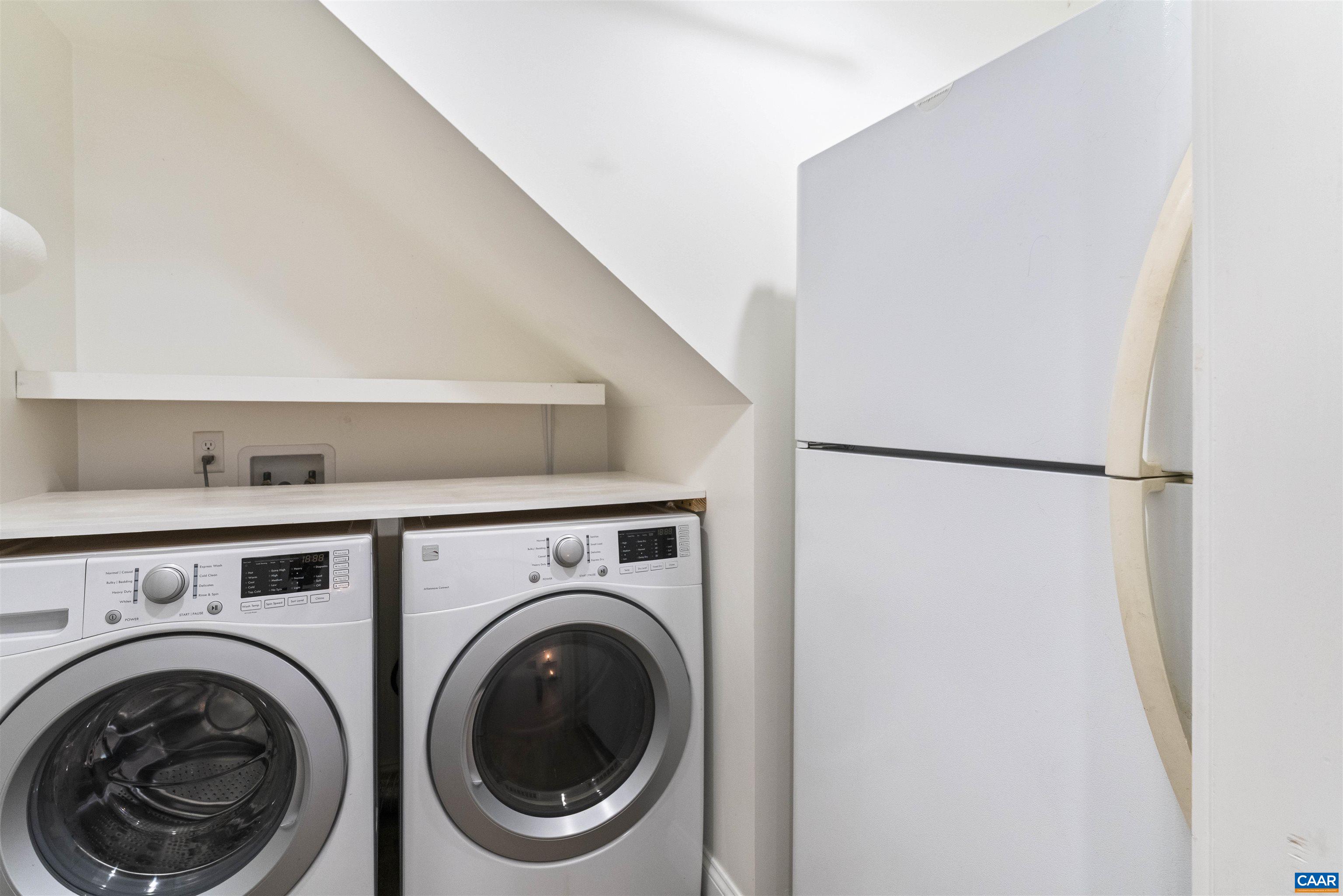738 Lexington Avenue Charlottesville, VA 22902 - Photo 21 of 34 a view of hallway with washer and dryer