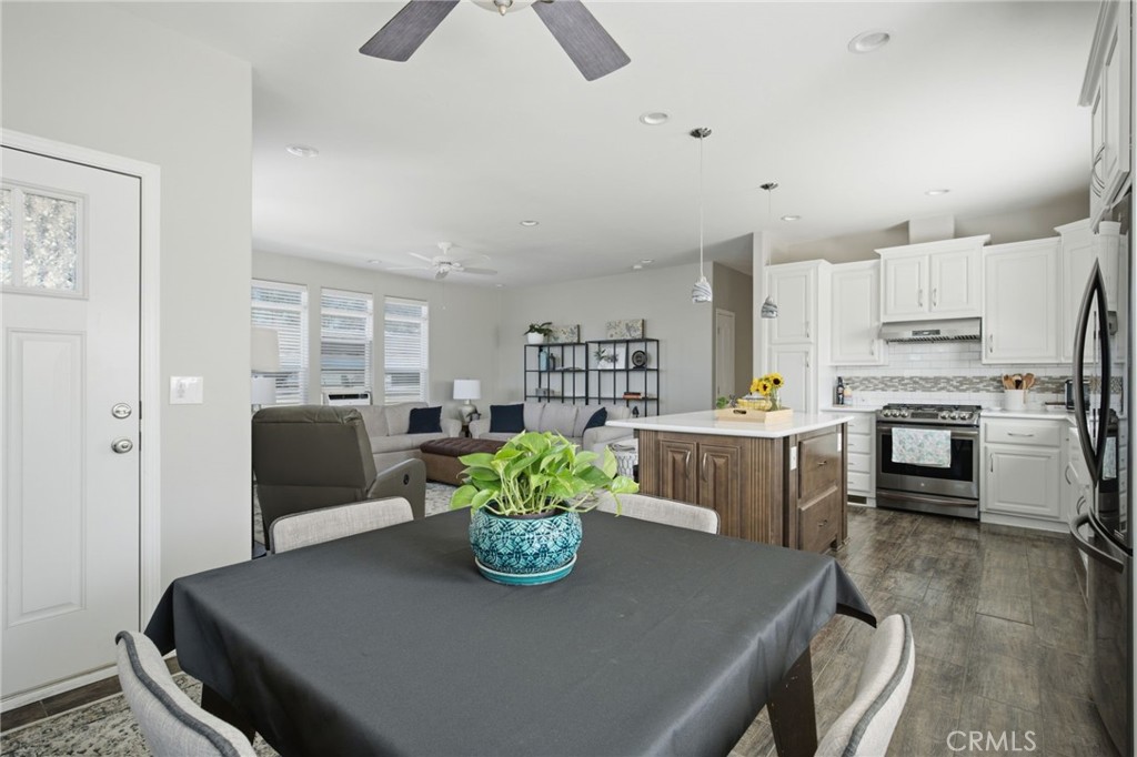 1051 Site, Unit 21 Brea, CA 92821 - Photo 4 of 25 Dining Area, Kitchen, Living Room (Great Room)
