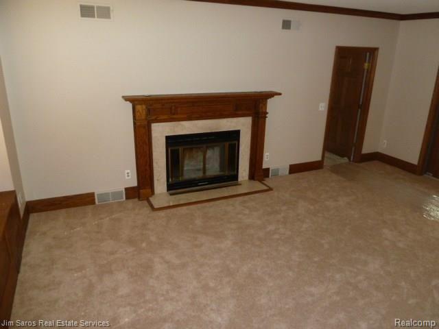 644 Middlesex Road Grosse Pointe, MI 48230 - Photo 17 of 40 P1040625.jpg