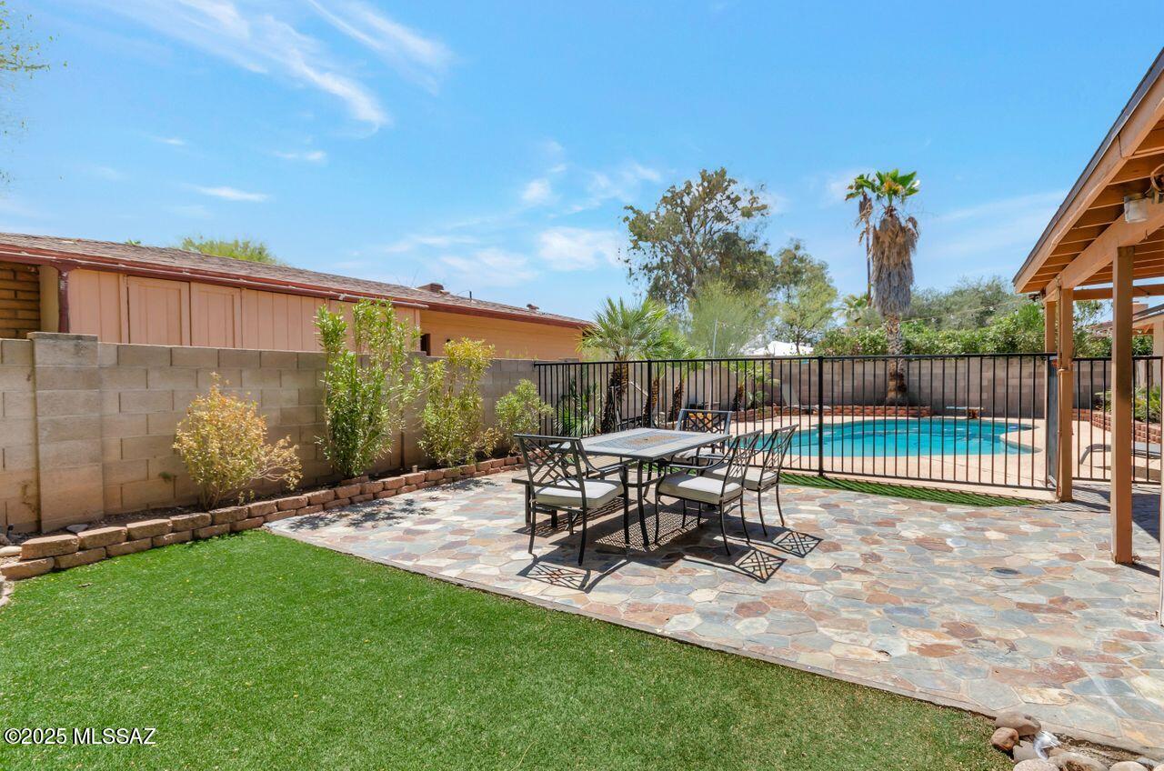 7640 East Dos Mujeres Road Tucson, AZ 85715 - Photo 14 of 37 Gallery Image 14