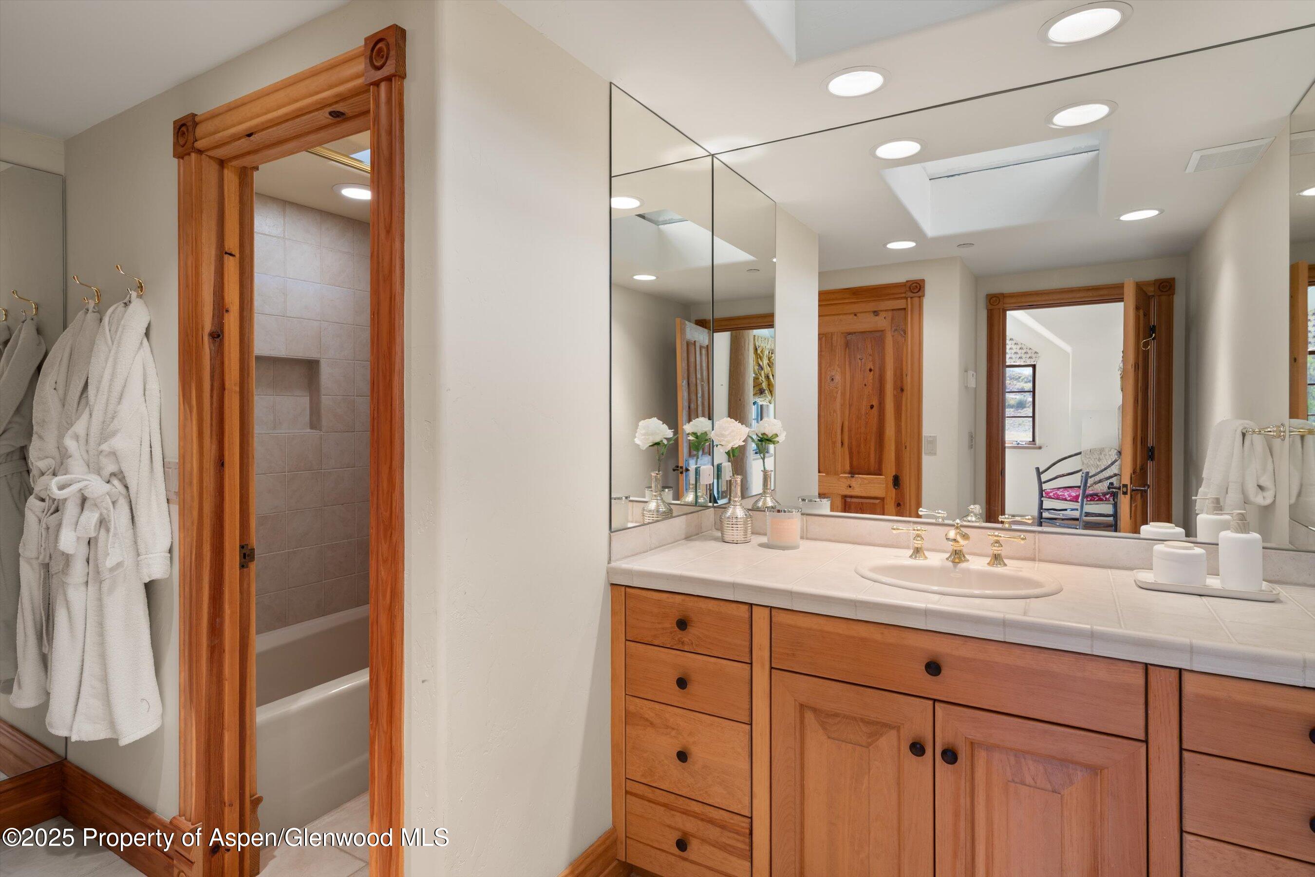 1301 Shield O Road Snowmass, CO 81654 - Photo 43 of 58 Guest Bathroom 2