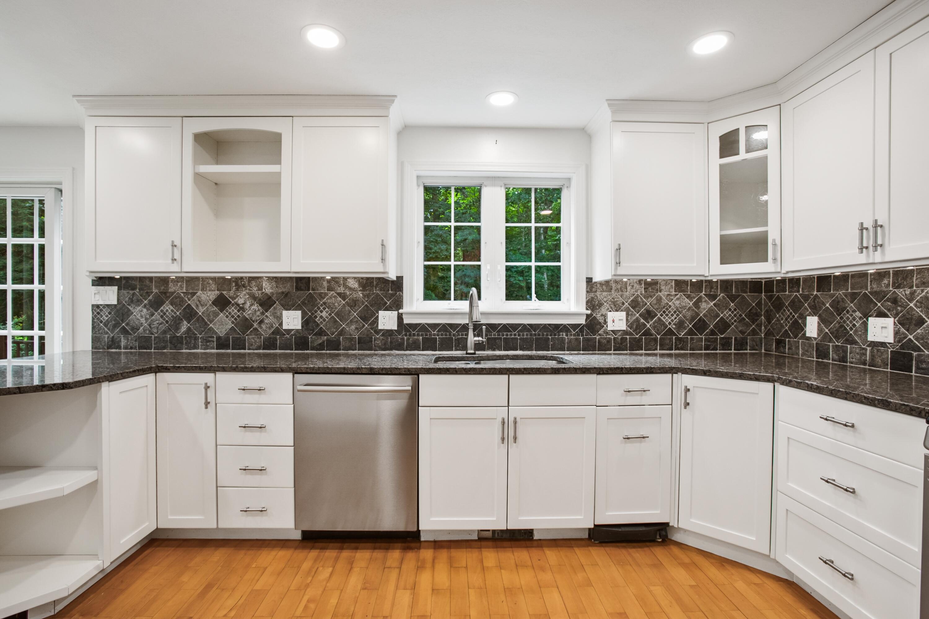 14 Oak Bluff Road Kennebunk, ME 04043 - Photo 13 of 41 18 Oak Bluff