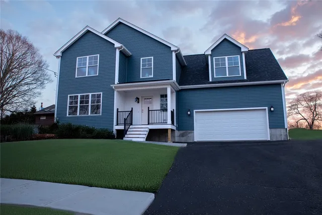 $725,000 | 6 Lillian Court, Warwick, RI 02886