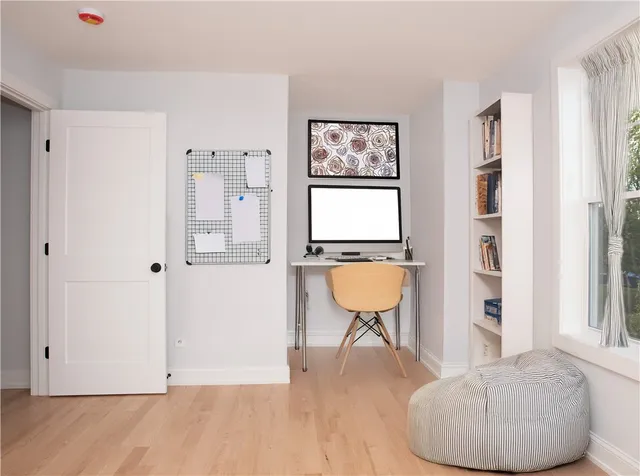 $725,000 | 6 Lillian Court, Warwick, RI 02886