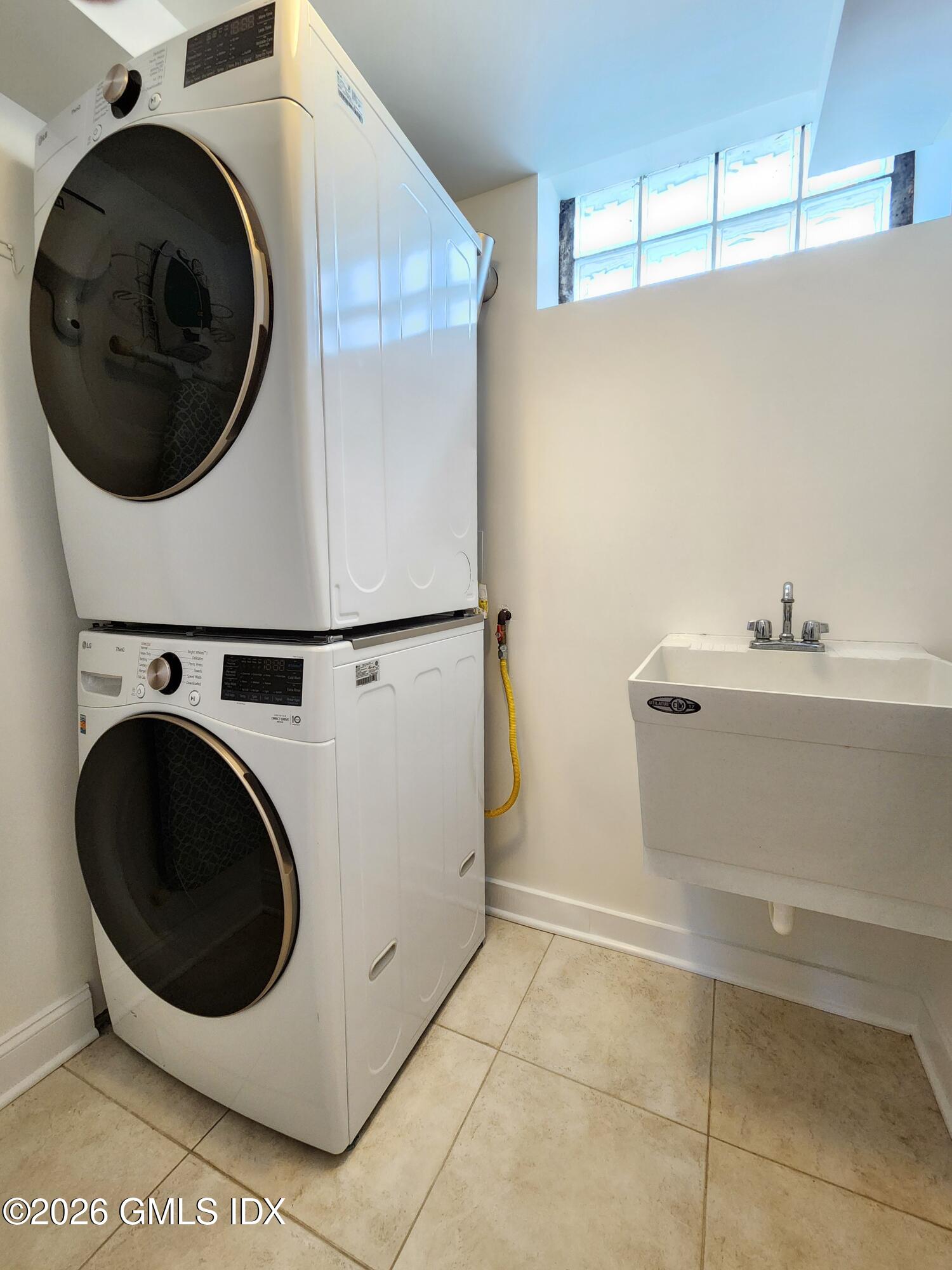 67 Alexander Street, Unit 1 Greenwich, CT 06830 - Photo 12 of 15 20260608_121233