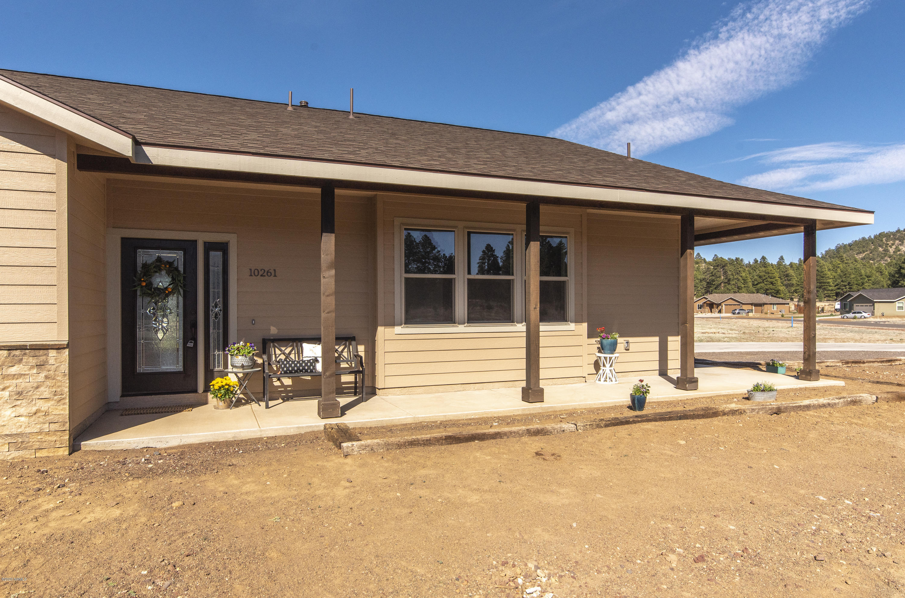 10261 Lundin Road Flagstaff, AZ 86004 - Photo 23 of 31 Front Porch
