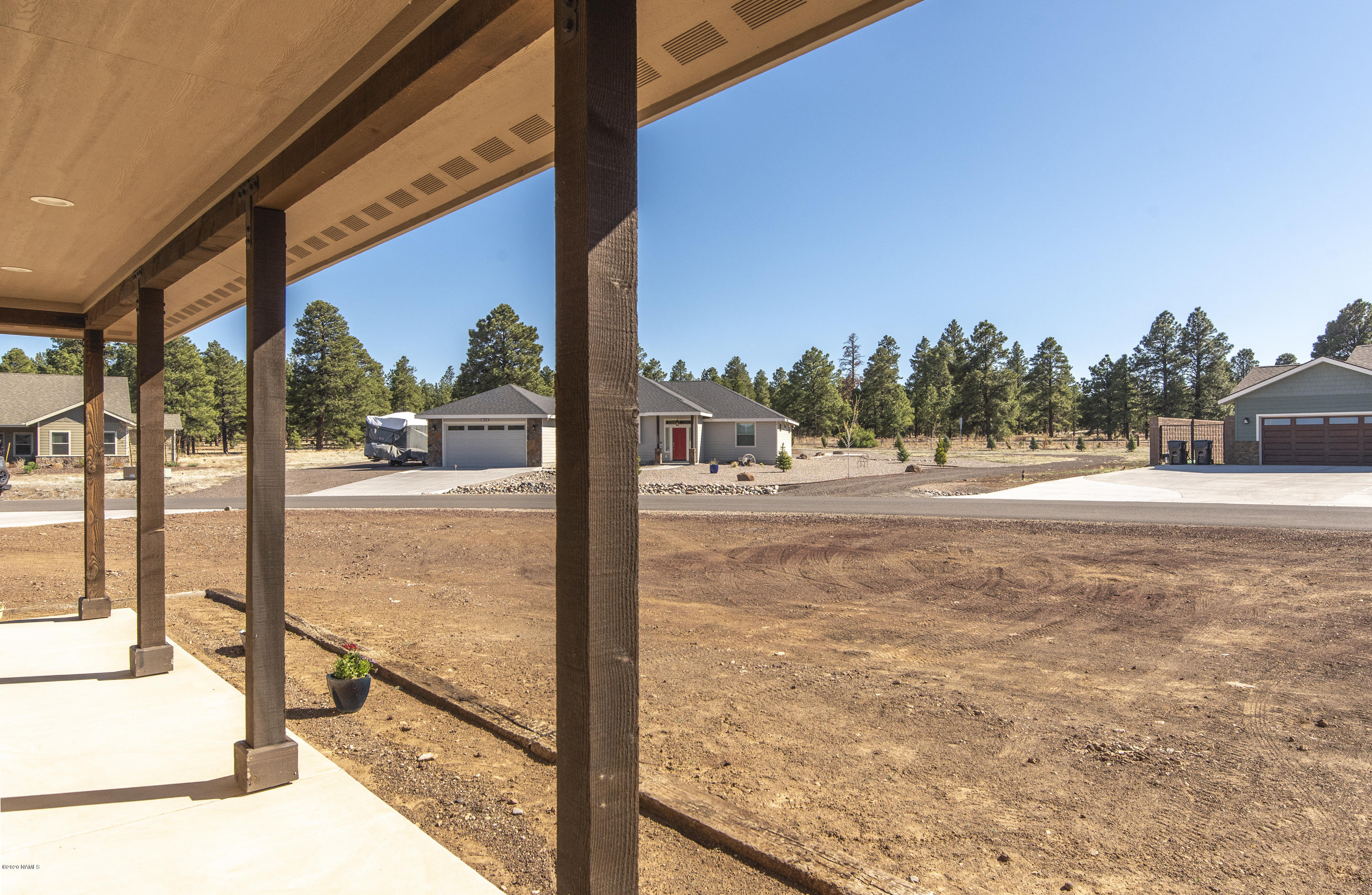 10261 Lundin Road Flagstaff, AZ 86004 - Photo 25 of 31 Covered Front Patio