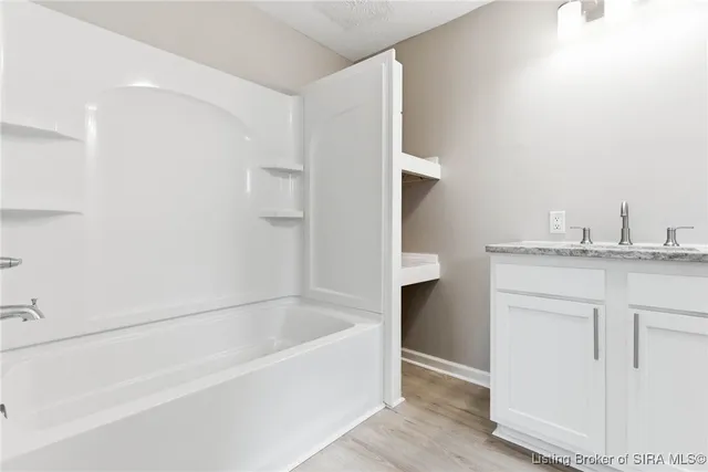 $179,999 | 307 South Lawnview Drive, Austin, IN 47102