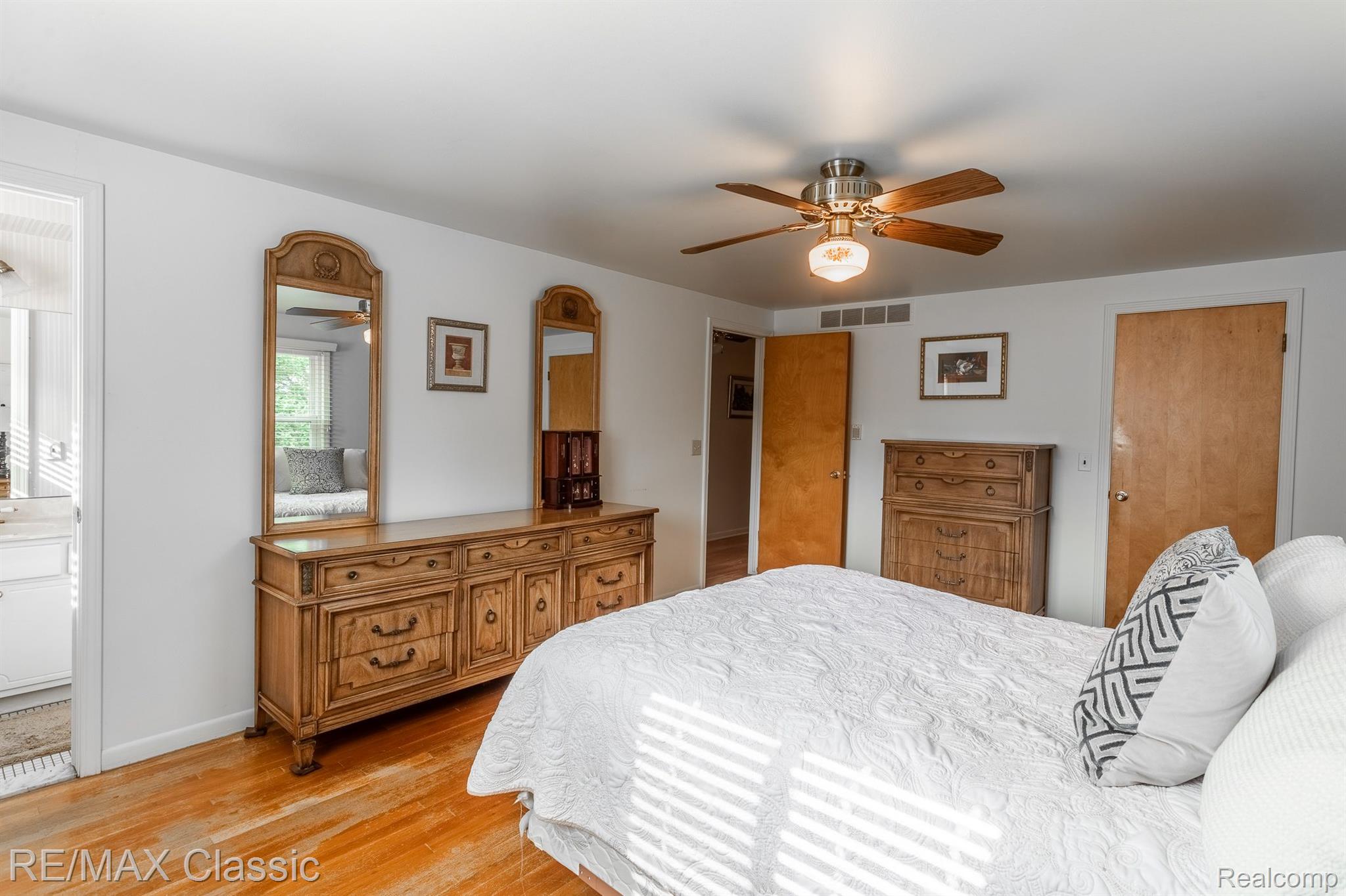 25886 Branchaster Road Farmington, MI 48336 - Photo 21 of 35 Gallery Image 21