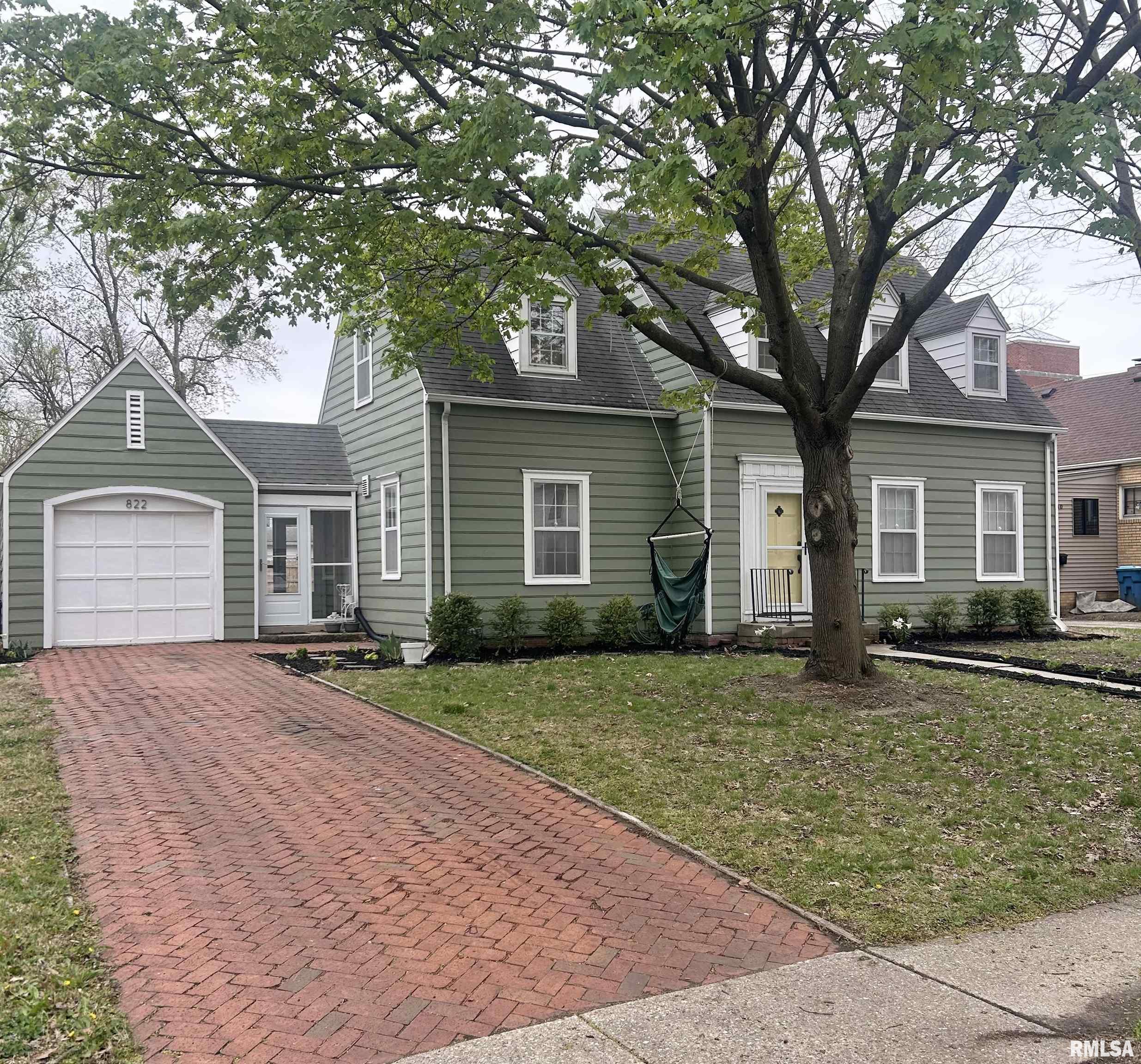 822 West Edwards Street Springfield, IL 62704 - Photo 2 of 4