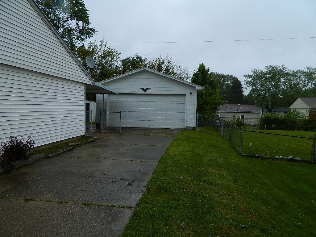 1966 Elmsford Street Springfield, OH 45506 - Photo 3 of 15