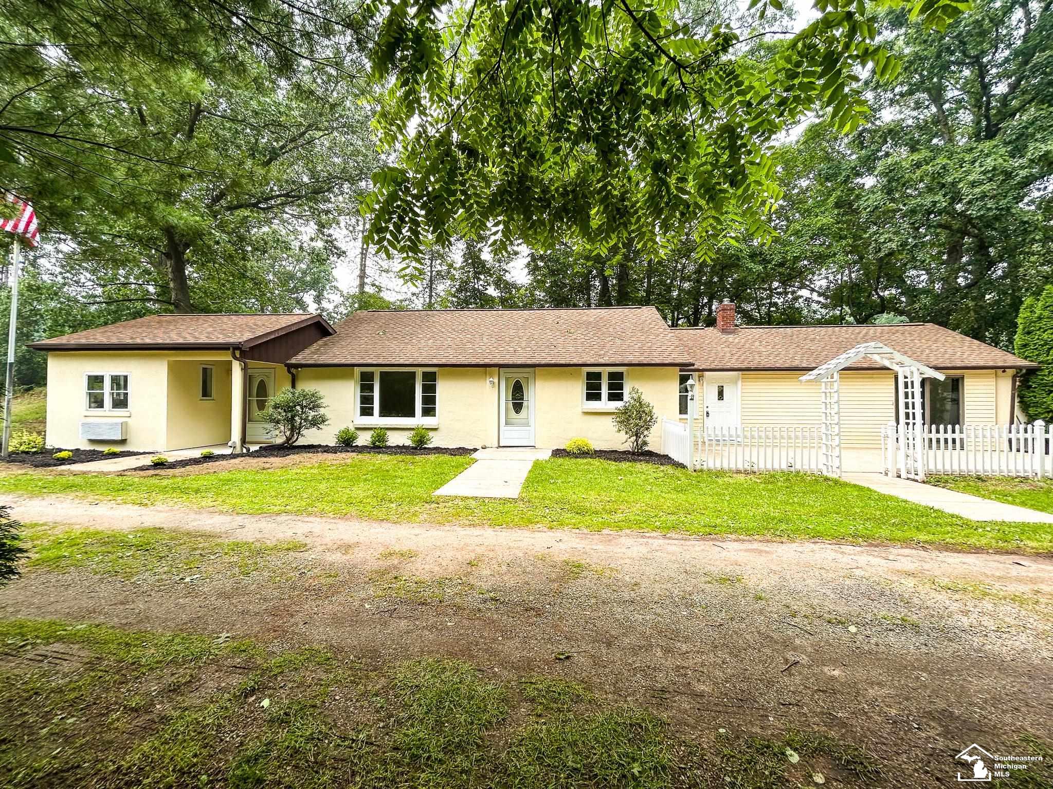 2980 West Sterns Road Lambertville, MI 48144 - Photo 1 of 79 50113784.JPG
