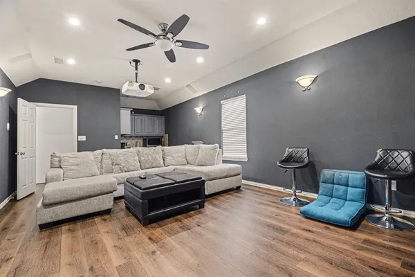 $749,900 | 342 Greenfield Drive, Murphy, TX 75094