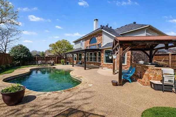 $749,900 | 342 Greenfield Drive, Murphy, TX 75094