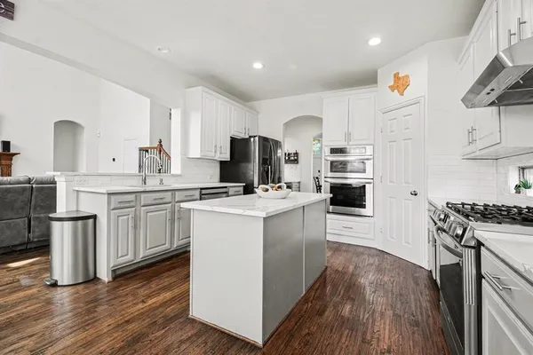 $749,900 | 342 Greenfield Drive, Murphy, TX 75094