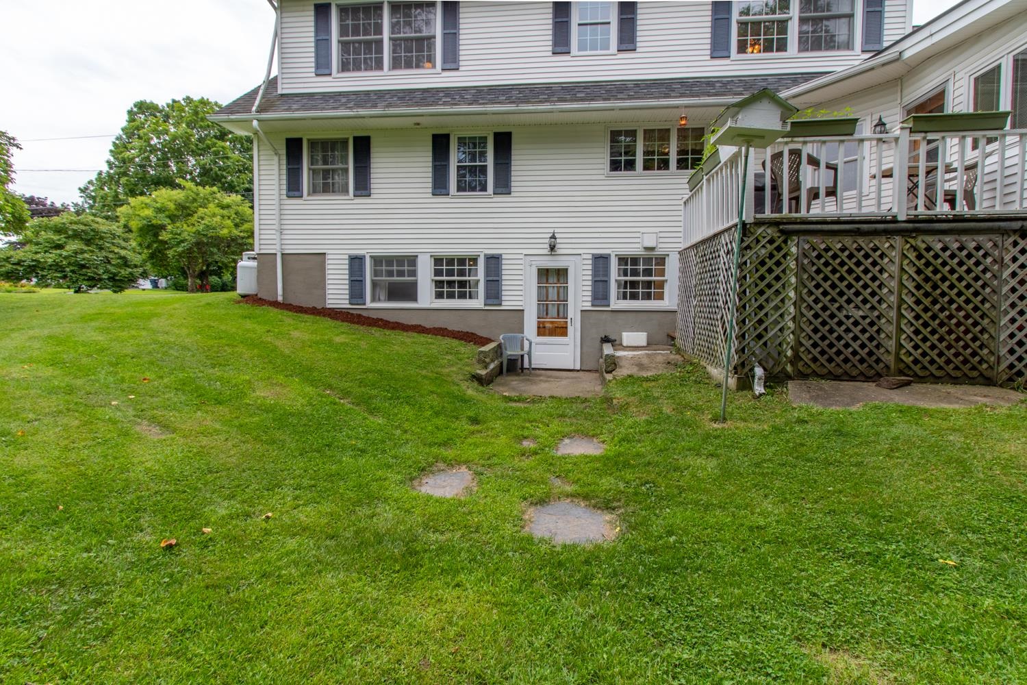 147 Sloan Street Newport, VT 05855 - Photo 30 of 37
