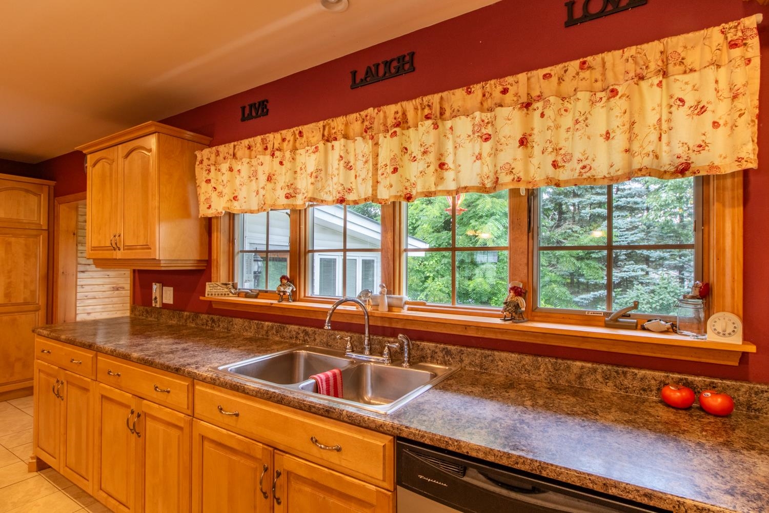 147 Sloan Street Newport, VT 05855 - Photo 37 of 37