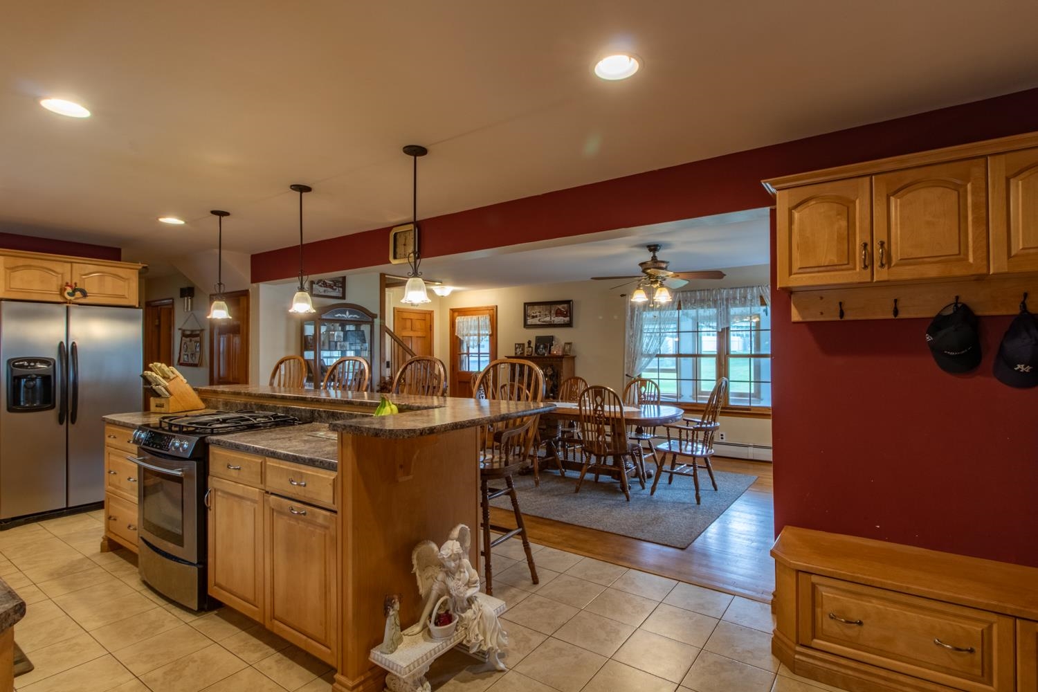 147 Sloan Street Newport, VT 05855 - Photo 4 of 37