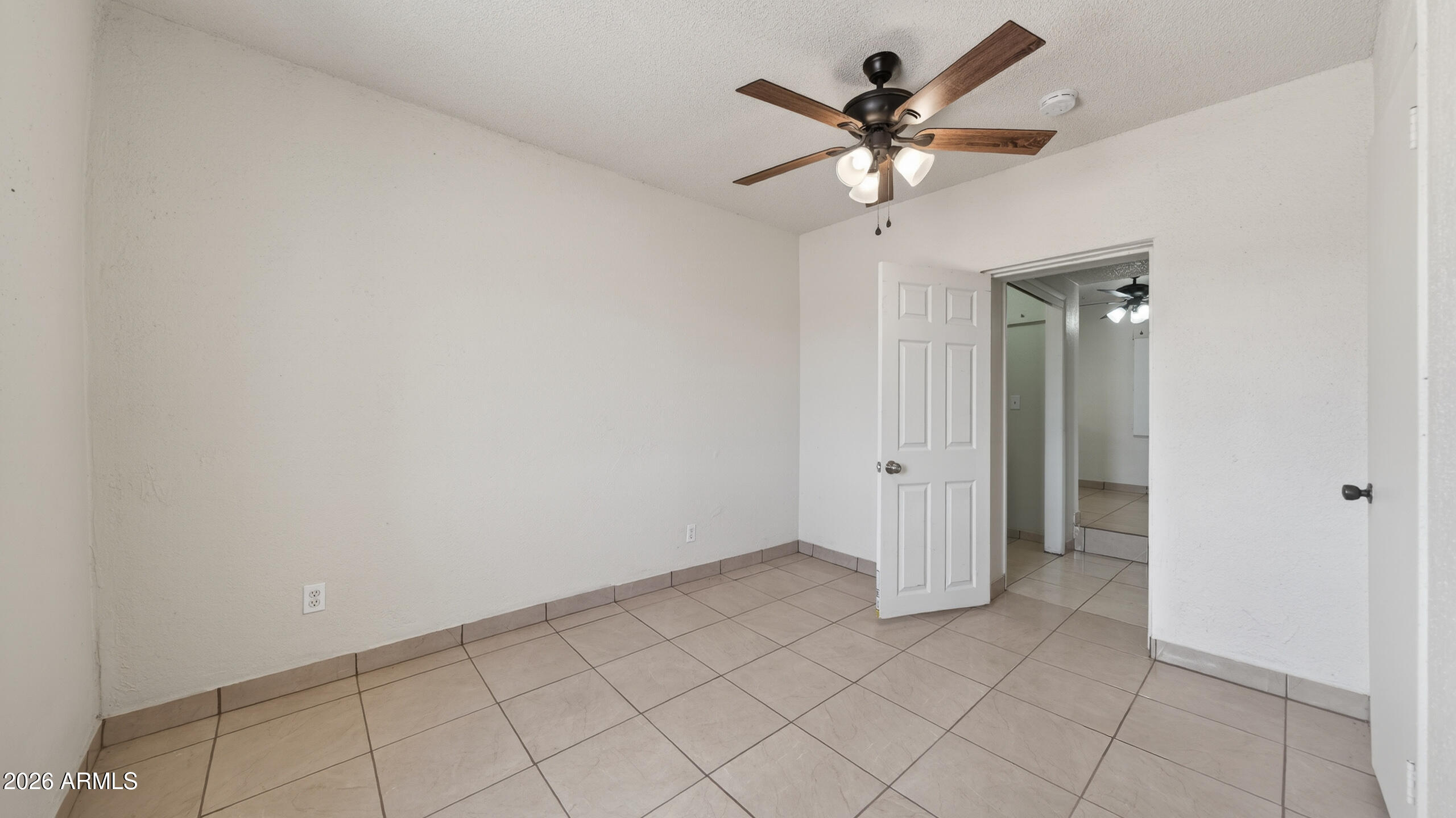 1166 North Plantation Road Douglas, AZ 85607 - Photo 14 of 26 Interior - 1166 N Plantation Rd-10