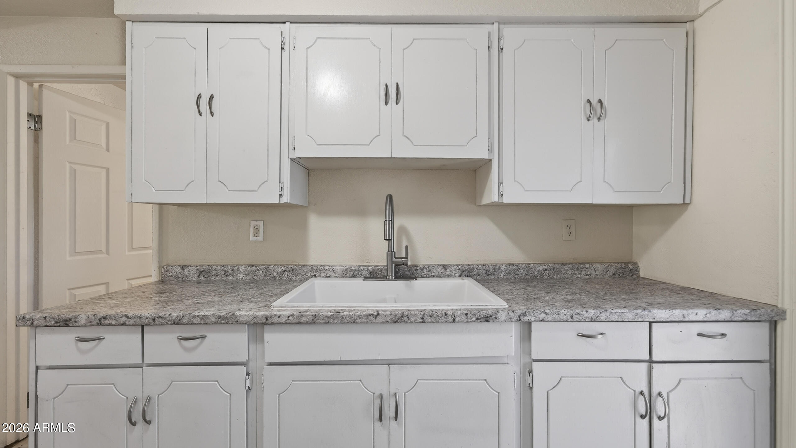 1166 North Plantation Road Douglas, AZ 85607 - Photo 7 of 26 Interior - 1166 N Plantation Rd-3