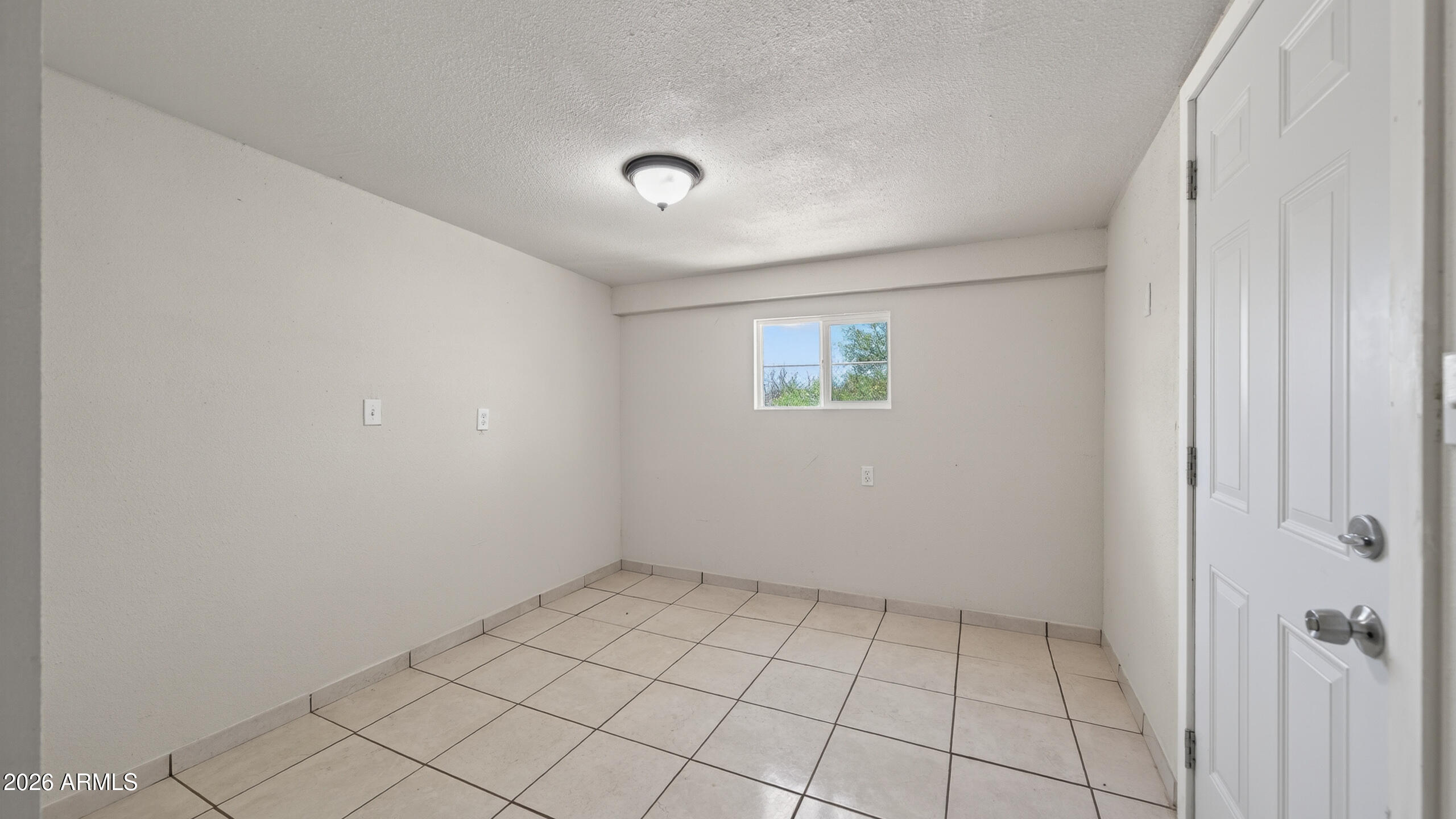 1166 North Plantation Road Douglas, AZ 85607 - Photo 9 of 26 Interior - 1166 N Plantation Rd-5