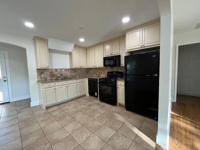 $2,200 | 906 Philco Drive, Unit A, Austin, TX 78745