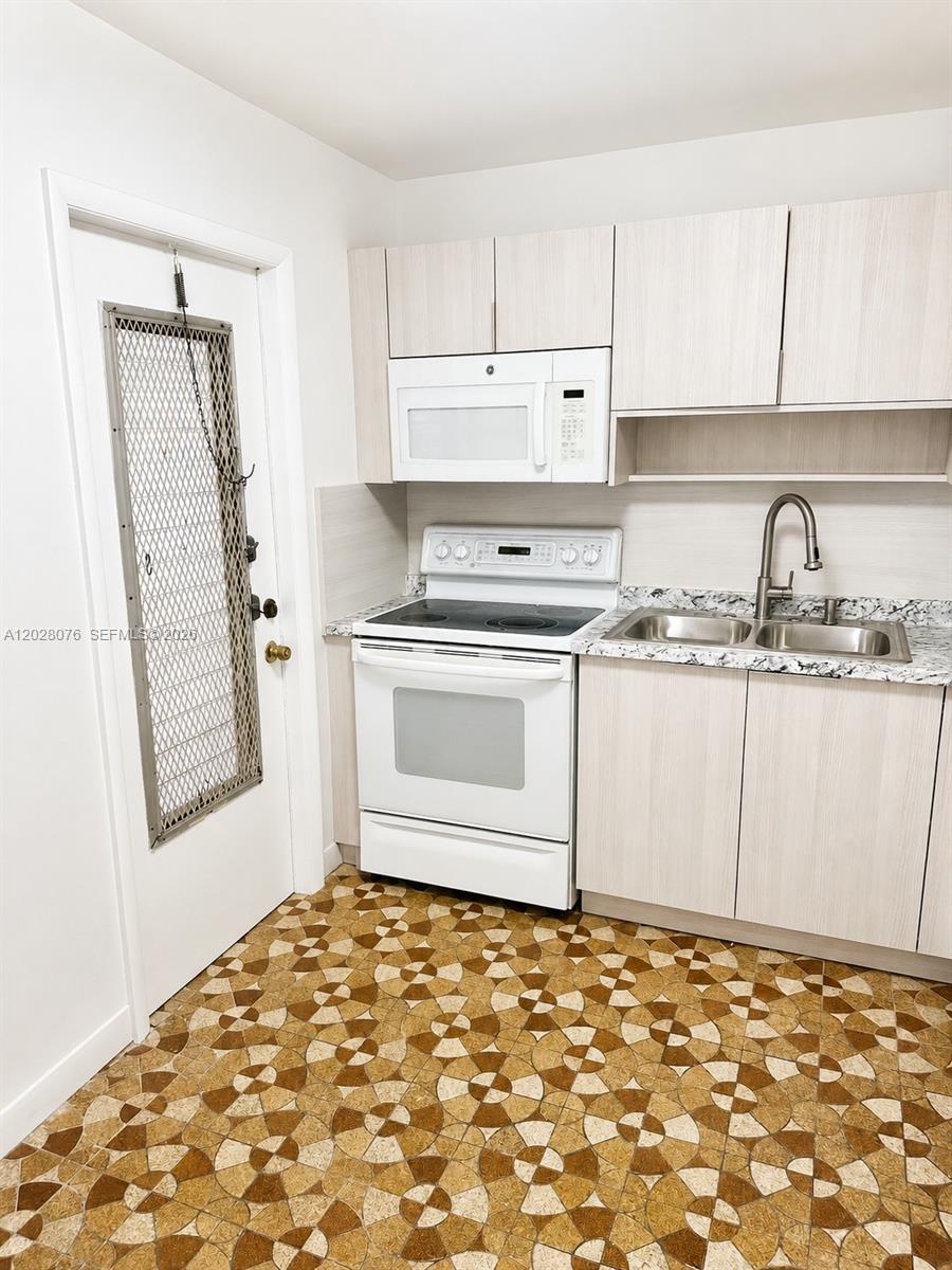 14150 Southwest 84th Street, Unit 307I Miami, FL 33183 - Photo 18 of 40