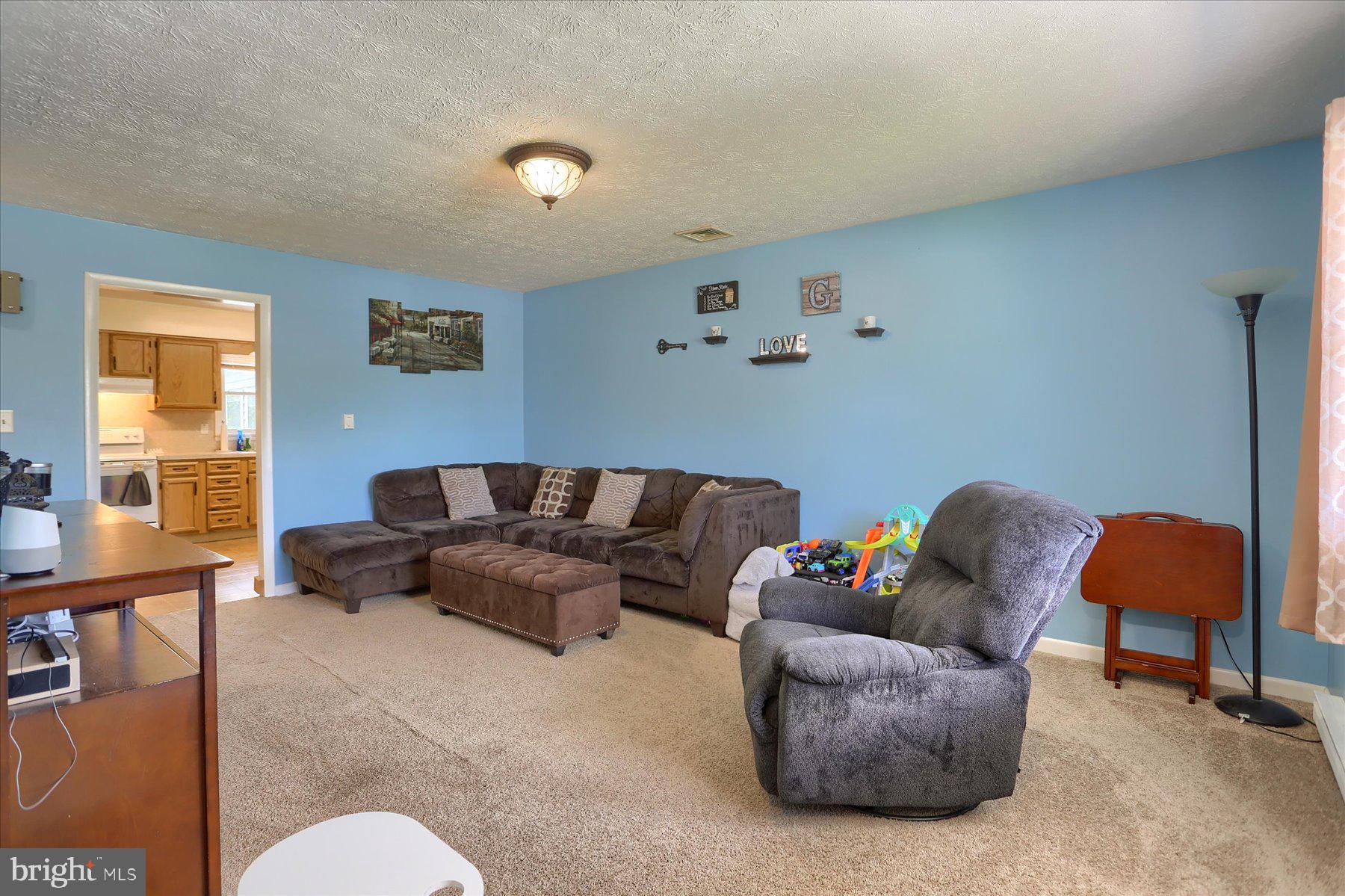 3221 North Scenic Road Harrisburg, PA 17109 - Photo 3 of 18 Gallery Image 3
