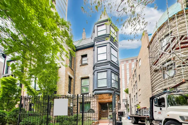 $1,499,000 | 1312 North Astor Street, Chicago, IL 60610
