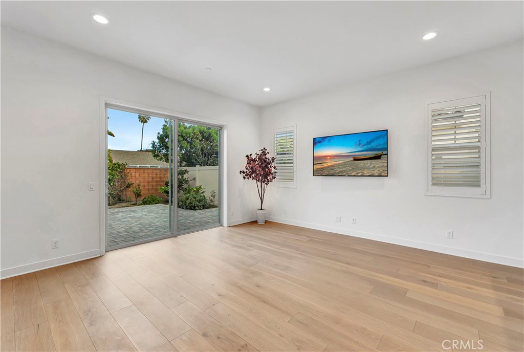 14432 Windfall Lane Huntington Beach, CA 92647 - Photo 17 of 62 Living Room