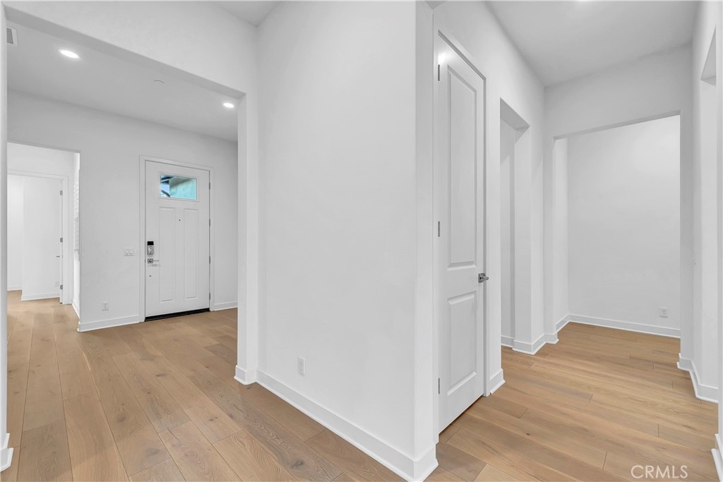 14432 Windfall Lane Huntington Beach, CA 92647 - Photo 26 of 62 Hallway
