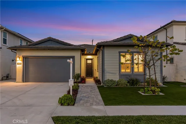 $1,749,000 | 14432 Windfall Lane, Huntington Beach, CA 92647