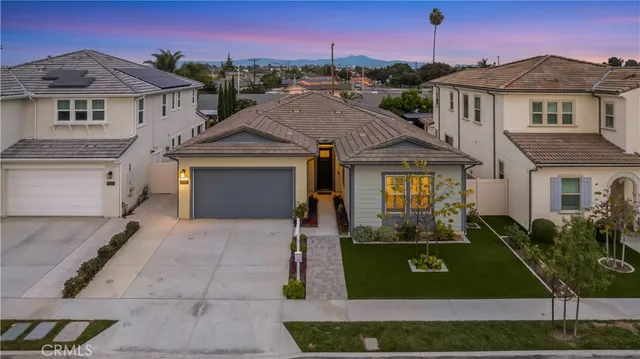 $1,749,000 | 14432 Windfall Lane, Huntington Beach, CA 92647