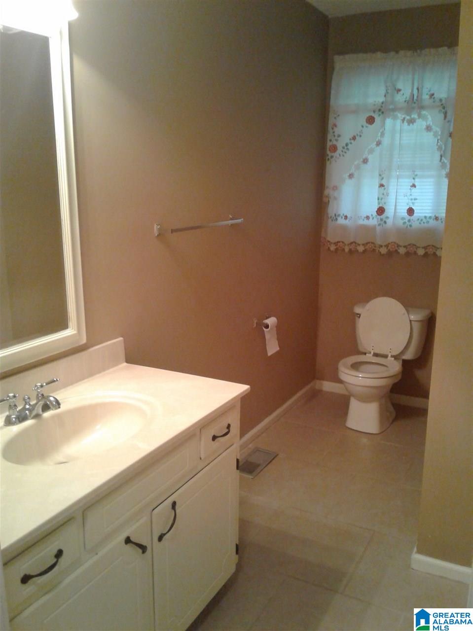 519 Ridge Avenue Bessemer, AL 35020 - Photo 8 of 17 Gallery Image 8